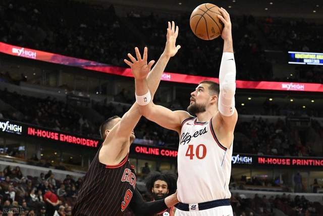 开奖时间-大崩盘！残阵快船单节狂输26分：全队三分13中3，哈登15中5低迷